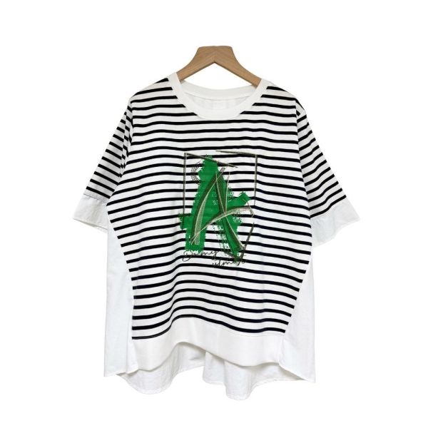 9878｜活力減齡・藝術感字母印花落肩上衣-RP1081H5 