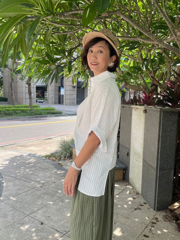現貨 8028｜董娘直播同款 中大尺碼交叉扭結連袖寬鬆襯衫 