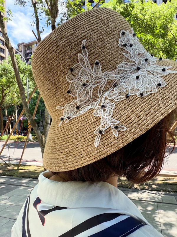 現貨7669｜蕾絲貼花縫珠圓頂淑女編織遮陽帽-BLS2909B9 