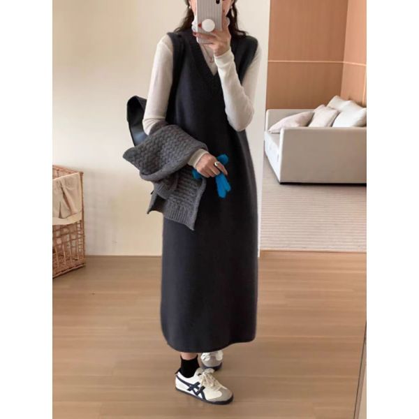 現貨 7020｜V領無袖針織連衣裙 