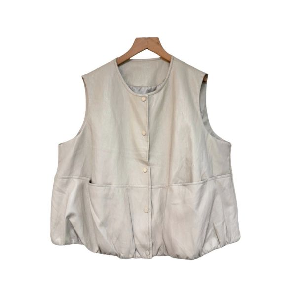 現貨7955｜設計款蛋白皮馬甲-MIA88188D6 