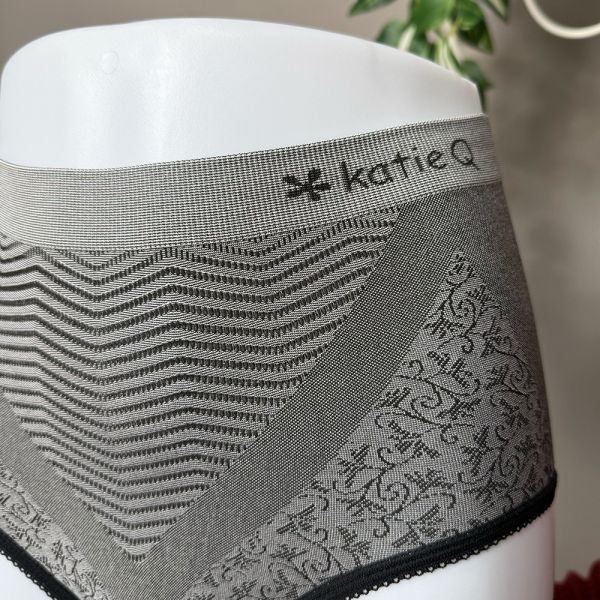 董娘自訂｜銀纖維竹炭紗親膚高腰內褲 黑/灰 