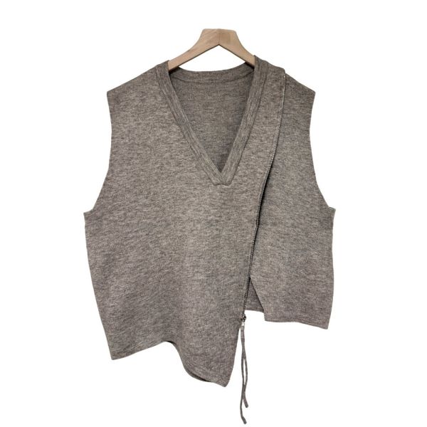 現貨9580｜不規則拉鍊V領針織馬甲-LA300303C5 