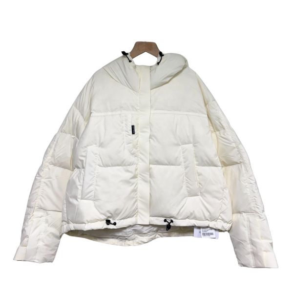 現貨9721｜立體感連帽短版羽絨外套-DF203J5 