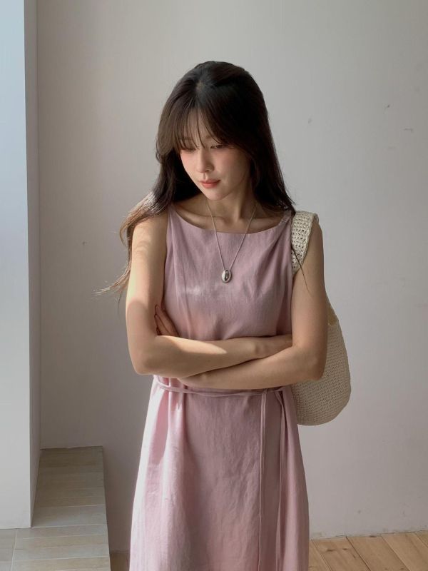 天然麻料扭結肩帶設計洋裝（3 colors） 天然麻料扭結肩帶設計洋裝