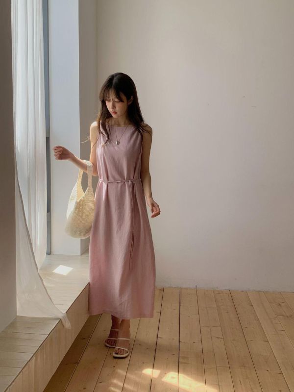 天然麻料扭結肩帶設計洋裝（3 colors） 天然麻料扭結肩帶設計洋裝