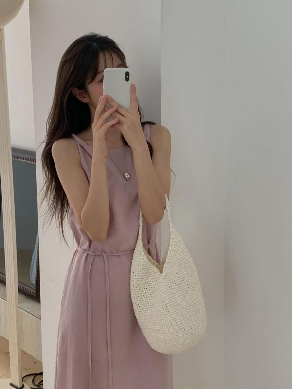 天然麻料扭結肩帶設計洋裝（3 colors） 天然麻料扭結肩帶設計洋裝