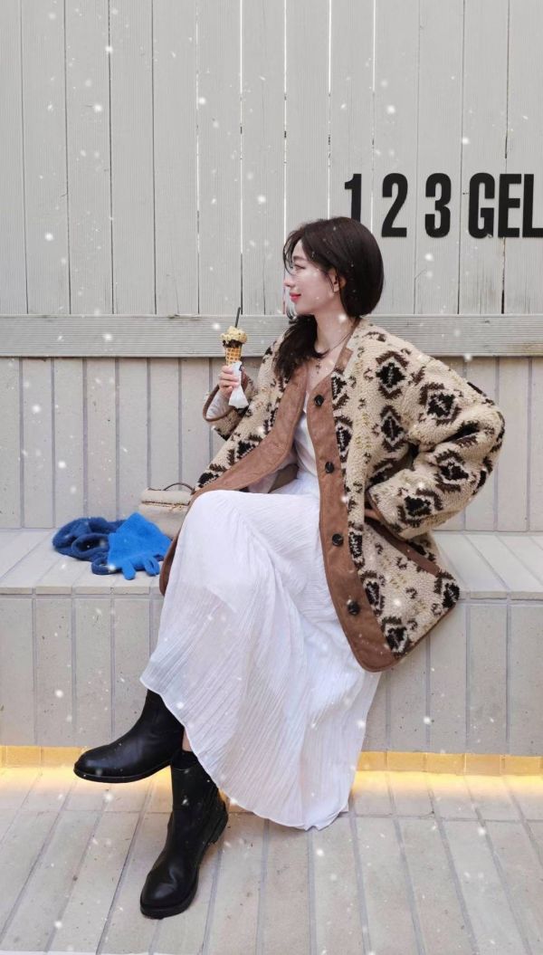 費爾島羊羔毛鋪棉雙面大衣 費爾島羊羔毛鋪棉雙面大衣