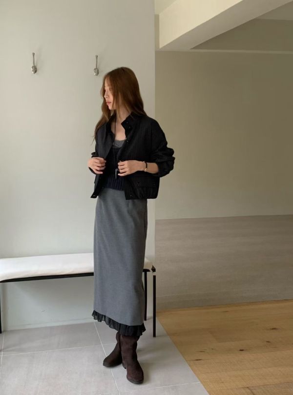 挺版層次蕾絲拼接長裙（2 colors） 挺版層次蕾絲拼接長裙