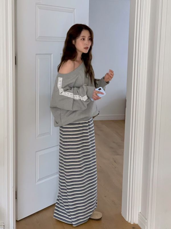 韓系超顯瘦條紋彈性半裙(2 colors) 韓系超顯瘦條紋彈性半裙