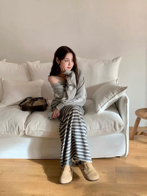 Bella蕾絲一字肩拼接上衣(2 colors) Bella蕾絲肩線落肩棉上衣