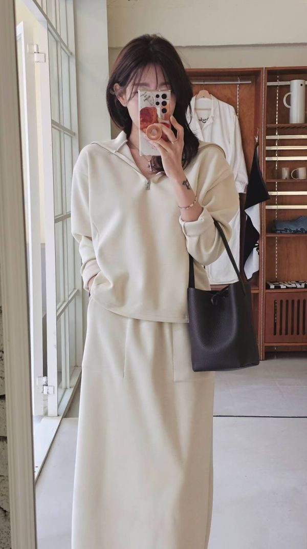 質感混羊毛羅馬布拉鍊上衣&長裙 