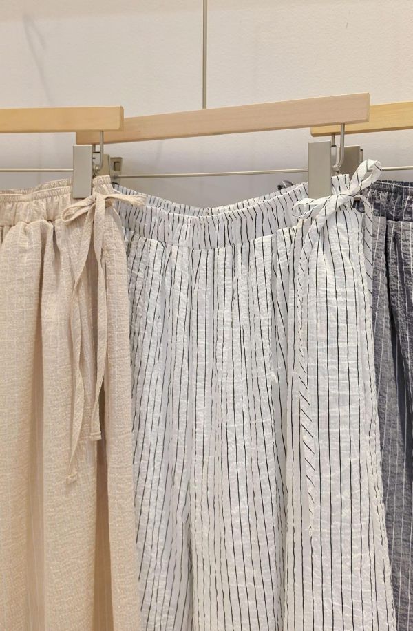 鬆弛時髦感天絲條紋長褲(3 colors) 鬆弛時髦感天絲條紋長褲