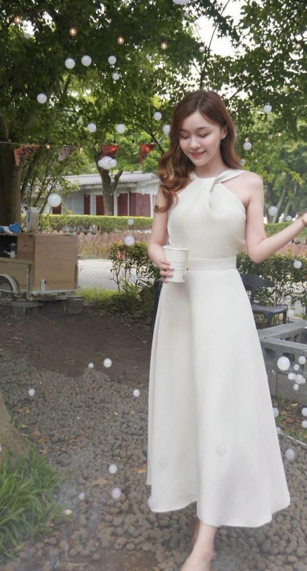 優雅交叉緞面輕婚紗洋裝（3 colors） 優雅交叉緞面輕婚紗洋裝