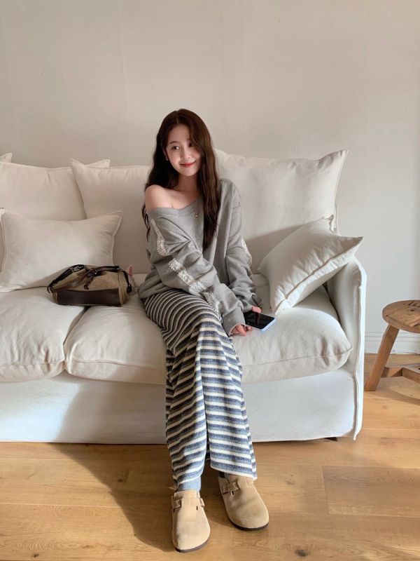 韓系超顯瘦條紋彈性半裙(2 colors) 韓系超顯瘦條紋彈性半裙