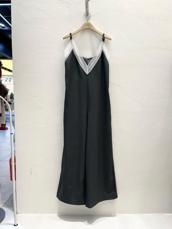 法式白蕾絲氣質連身褲(2 colors) 法式白蕾絲氣質連身褲