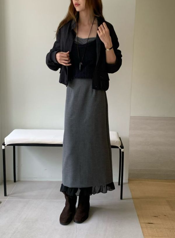 挺版層次蕾絲拼接長裙（2 colors） 挺版層次蕾絲拼接長裙