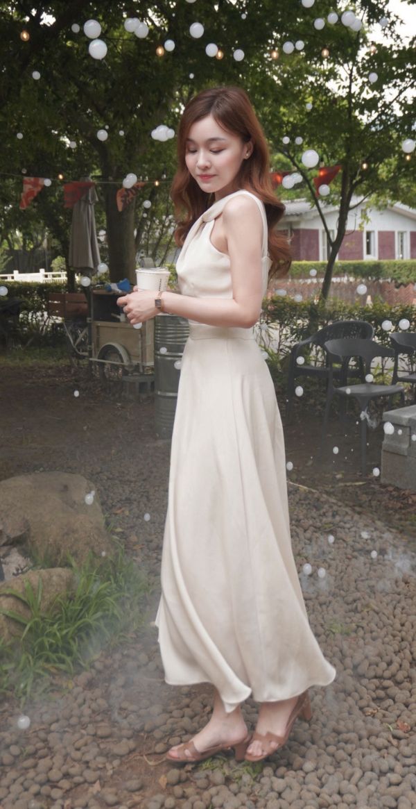 優雅交叉緞面輕婚紗洋裝（3 colors） 優雅交叉緞面輕婚紗洋裝