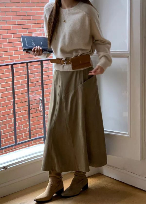 超絕設計感麂皮口袋半身裙(2 colors) 超絕設計感麂皮口袋半身裙