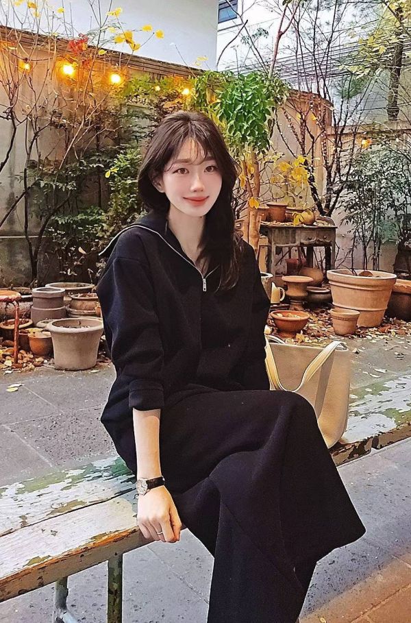 質感混羊毛羅馬布拉鍊上衣&長裙 