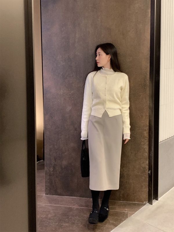 微光細摺浪邊打底上衣 （2 colors） 微光細摺浪邊打底上衣