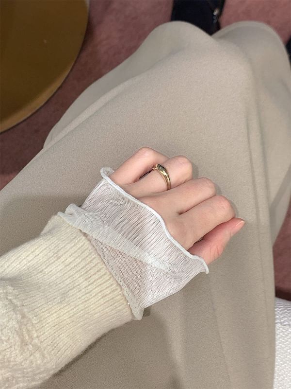 微光細摺浪邊打底上衣 （2 colors） 微光細摺浪邊打底上衣