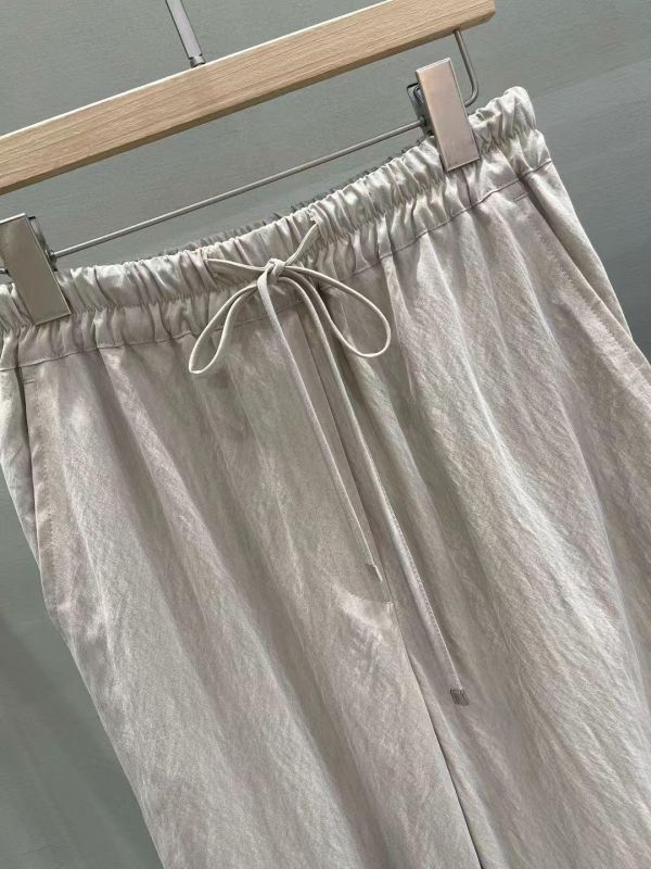 輕薄透氣百搭抽繩褲 (2 colors) 輕薄透氣百搭抽繩褲