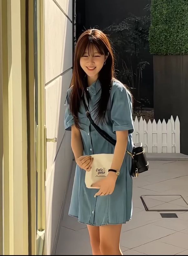 翻領簡約日常洋裝（2 colors） 翻領簡約日常洋裝