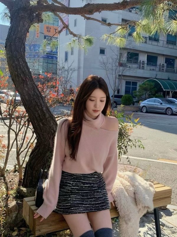 韓系斜肩微高領針織上衣（3 colors） 柔霧斜肩高領針織上衣