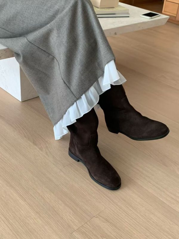 挺版層次蕾絲拼接長裙（2 colors） 挺版層次蕾絲拼接長裙