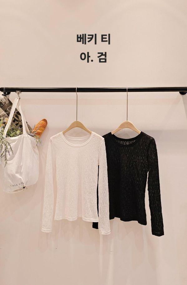 春天的彈力蕾絲打底衫（2 colors） 春天的彈力蕾絲打底衫