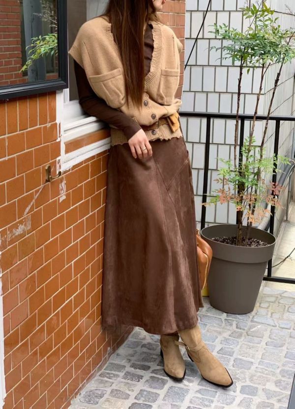 超絕設計感麂皮口袋半身裙(2 colors) 超絕設計感麂皮口袋半身裙