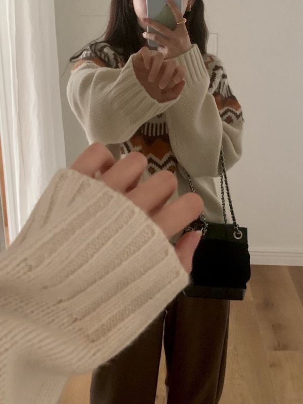 手工羊毛刺繡織紋毛衣(3 colors) 手工羊毛刺繡織紋毛衣