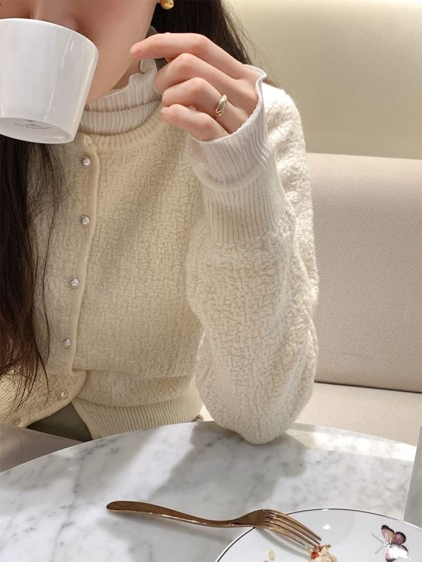 微光細摺浪邊打底上衣 （2 colors） 微光細摺浪邊打底上衣