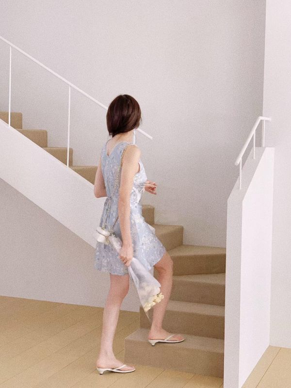 春天的水墨花綁帶洋裝（2 colors） 春天的水墨花綁帶洋裝