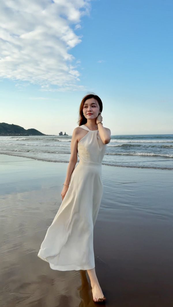 優雅交叉緞面輕婚紗洋裝（3 colors） 優雅交叉緞面輕婚紗洋裝