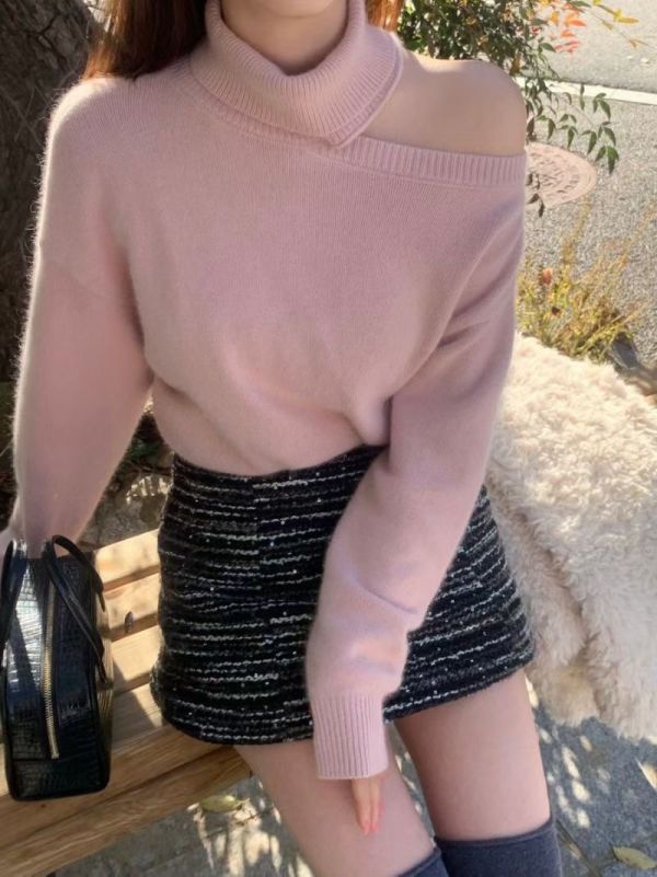 韓系斜肩微高領針織上衣（3 colors） 柔霧斜肩高領針織上衣