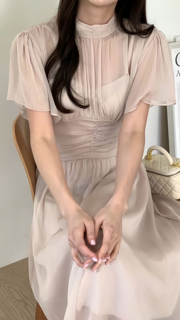 柔光立領輕紗洋裝（3 colors） 柔光立領輕紗洋裝