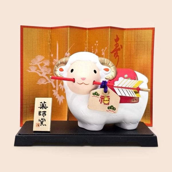 羊年 日本製擺飾 /  咩來囤福 吊飾 / 招財招貴人保平安健康周邊 / 發財金箔蘋果 / 有日本寺廟過火 / 多款日本開運好物 