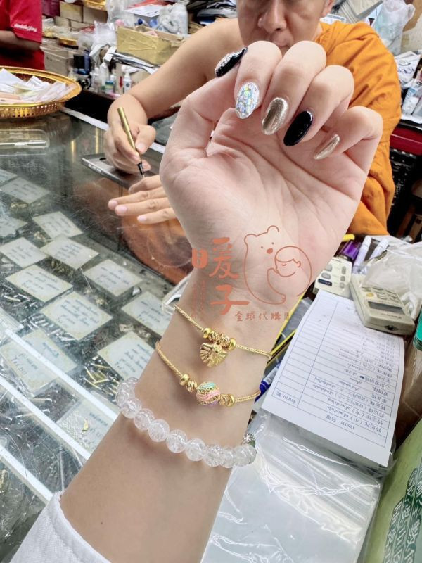 蝴蝶王 古巴吉士納 紫嫣蝴蝶 經文開口法戒 / 阿贊K 希瓦里 強招財人緣符管/泰國皇室認可古巴康范大師 金花咬錢/加強版九尾符管手串/泰國龍婆本 獨家版手工漸層幸運繩+幸運珠 / 金蒼蠅/明星御用 阿贊歐査 百萬富翁經文/龍婆本廟 暖子獨家黃金轉運/象神手鍊 / 黃金許願符 