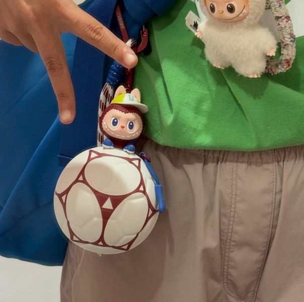 2026 FIFA世界盃足球聯名周邊 / LABUBU泡泡瑪特 x Kpop頂流明星Lisa人氣聯動 