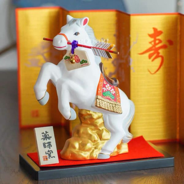 日本馬年 招財招貴人保平安健康周邊 / 發財金箔蘋果 / 有日本寺廟過火 / 多款日本開運好物 