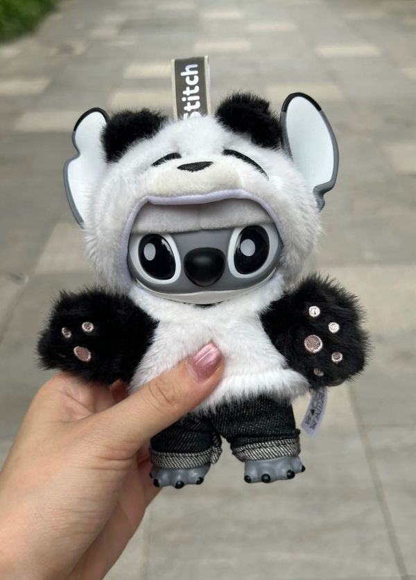 全球迪士尼 史迪奇特輯：暗黑史迪奇 巧克力史迪奇 白金史迪奇 馬年史迪奇 / 粉藍微光史迪奇 / 小熊麋鹿史迪奇 