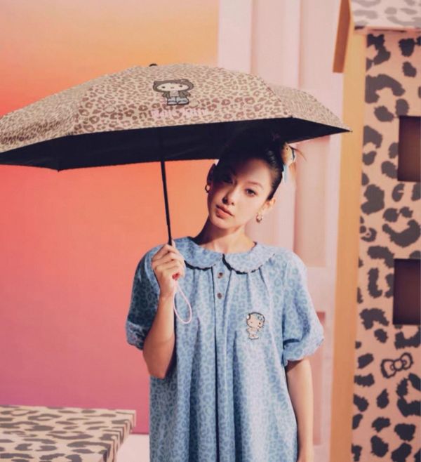 Kitty 聯名大容量1200ml水杯 / 人氣網紅 格紋波浪肩背包 / Kitty單寧包 Kitty / 肩背斜背兩用包 