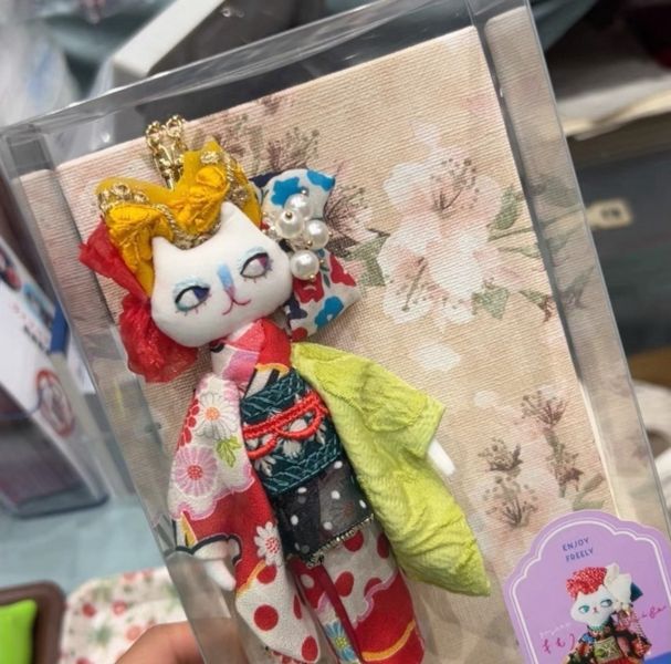 日本設計師 展售會限定款 貓咪小姐吊飾 
