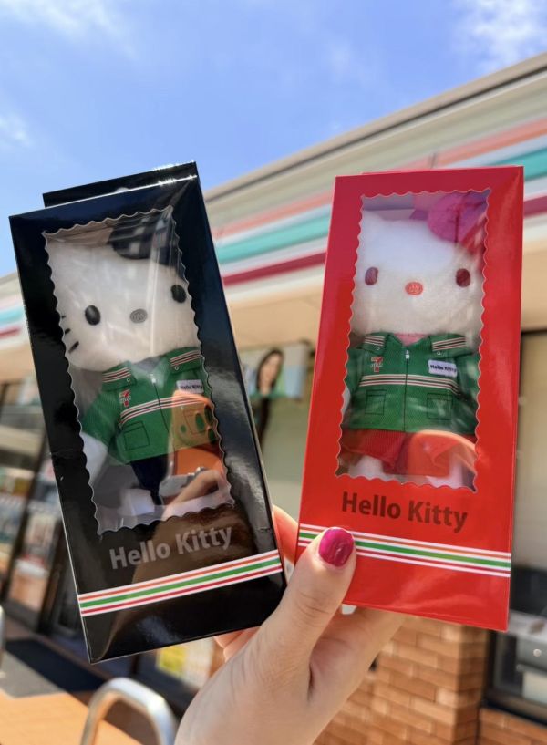 日本限定 7-11 Kitty吊飾 