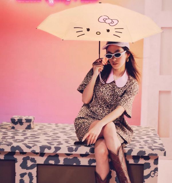 Kitty 聯名大容量1200ml水杯 / 人氣網紅 格紋波浪肩背包 / Kitty單寧包 Kitty / 肩背斜背兩用包 