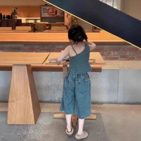 斜口背心牛仔套裝 