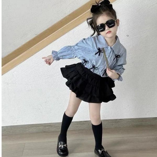 蝴蝶結襯衫短裙套裝 