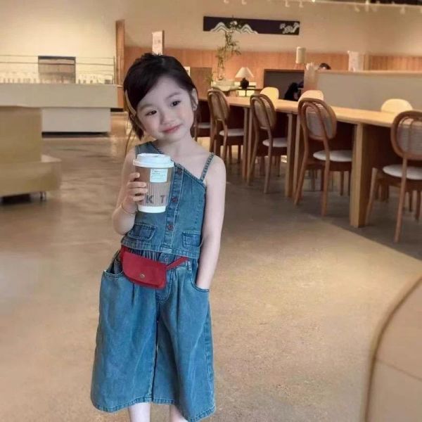 斜口背心牛仔套裝 